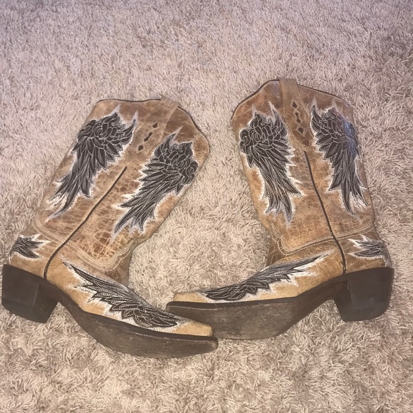 Corral Shoes - Corral boots!!!